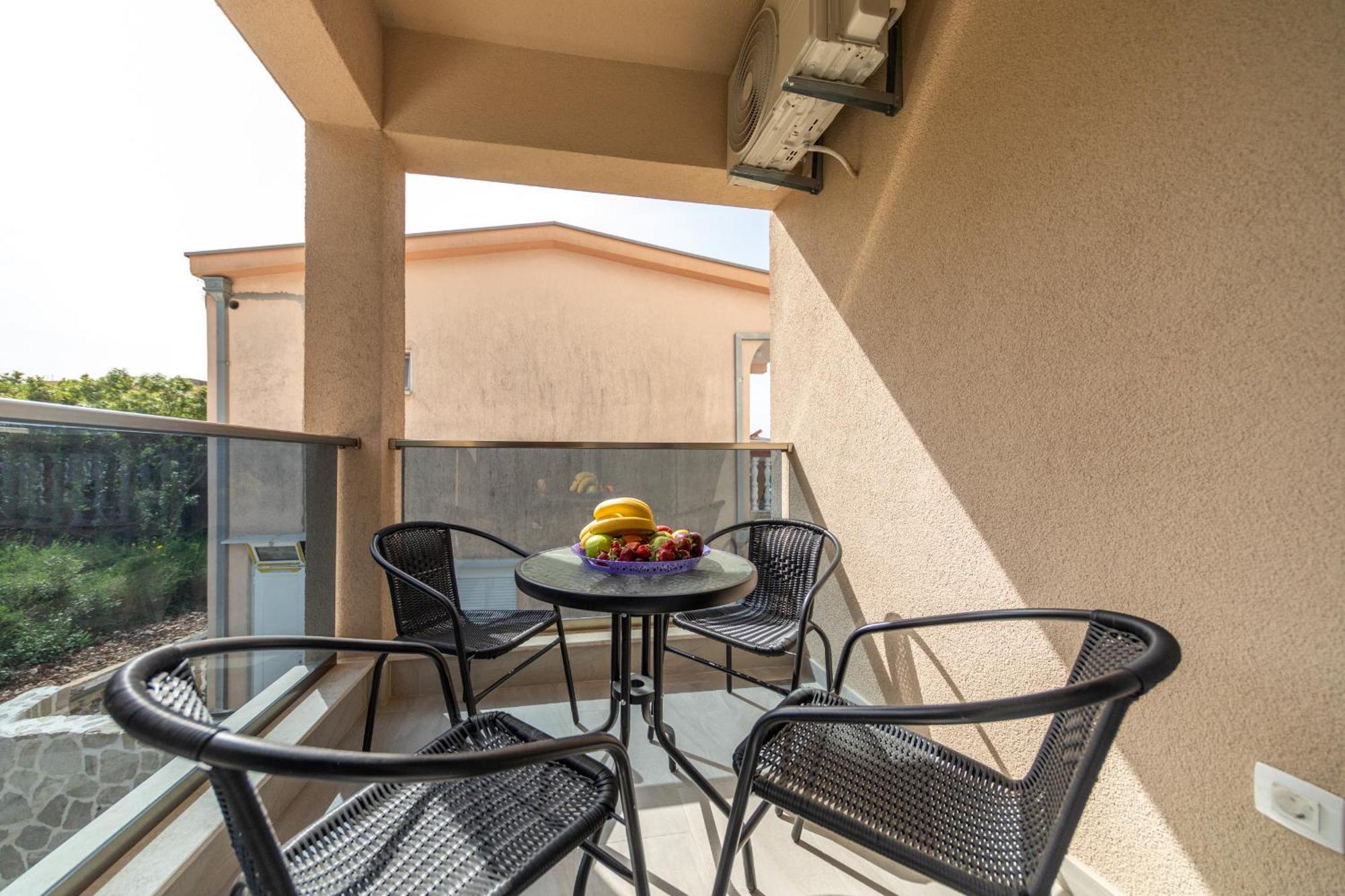 Sunways Apartments Dobra Voda Room photo